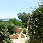 Azur Golf Bed & Breakfast