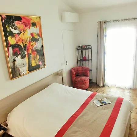 ベッド・アンド・ブレックファスト アズール ゴルフ