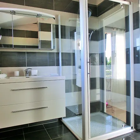 Azur Golf Bed & Breakfast 5*