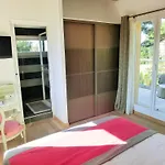 Azur Golf Bed & Breakfast Bandol