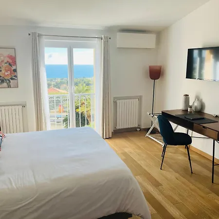 Azur Golf باندول