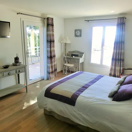 Azur Golf Couette-café 5*