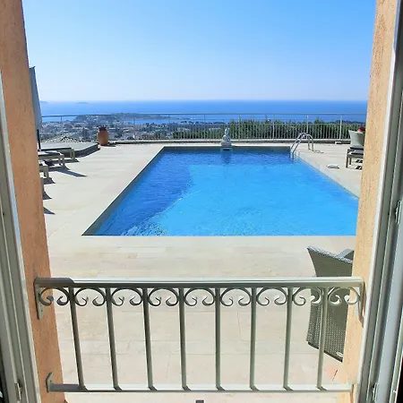 Azur Golf Couette-café Bandol