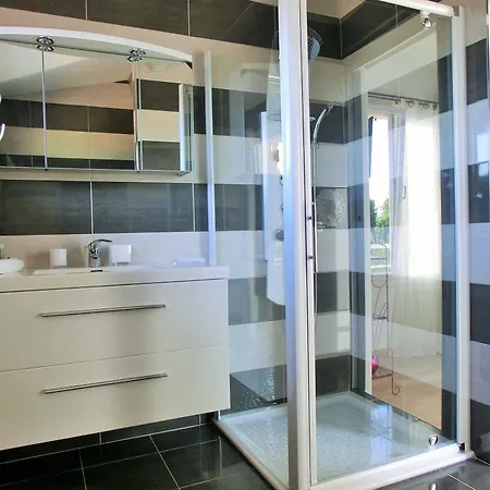 Azur Golf Bed & Breakfast