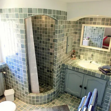 Azur Golf Couette-café 5*