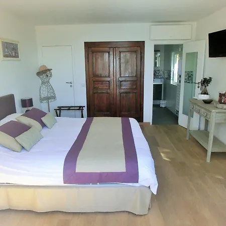Azur Golf Bed & Breakfast 5*