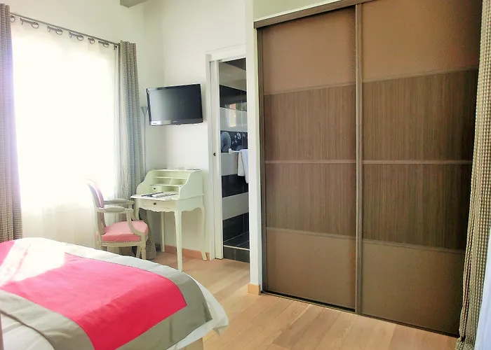 Nocleg ze śniadaniem Azur Golf 5*