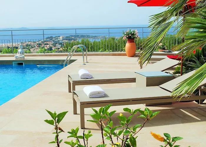 Nocleg ze śniadaniem Azur Golf 5*